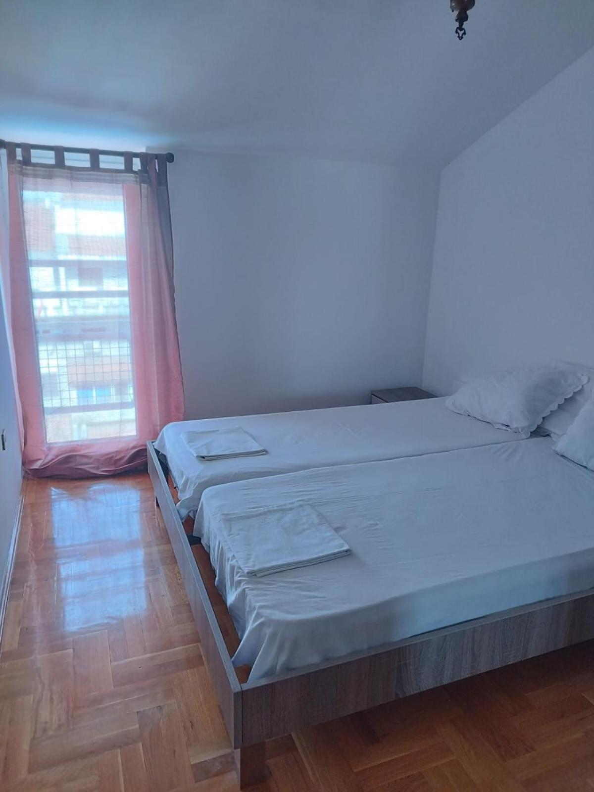 Apartamento Apartman Senka 2 Podgorica Exterior foto